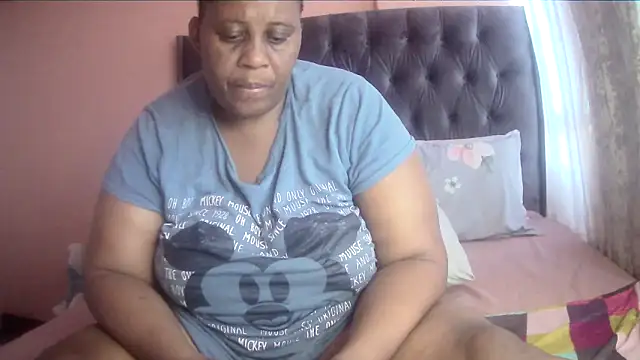 Snapshot of HUGEASSXXXXX chatting on 3, 2, 2026 HUGEASSXXXXX online show from 3, 2, 2026