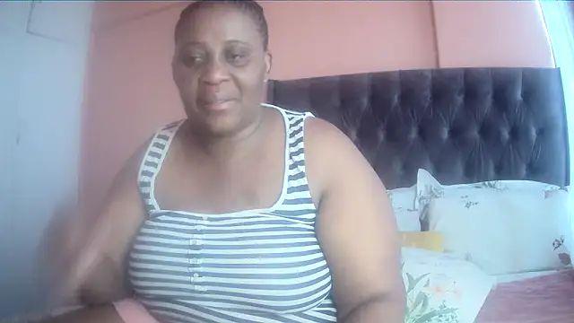 Snapshot of HUGEASSXXXXX chatting on 25, 2, 2026 HUGEASSXXXXX online show from 25, 2, 2026