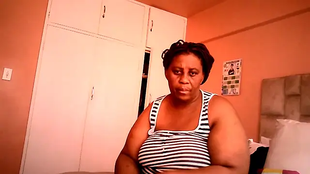 Snapshot of HUGEASSXXXXX chatting on 1, 7, 2026 HUGEASSXXXXX online show from 1, 7, 2026