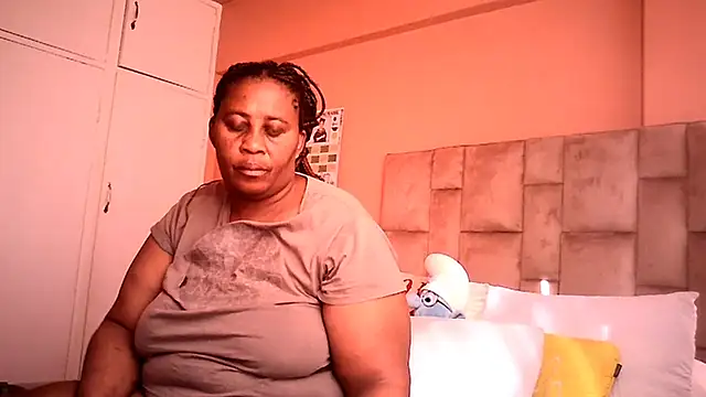 Snapshot of HUGEASSXXXXX chatting on 4, 8, 2026 HUGEASSXXXXX online show from 4, 8, 2026