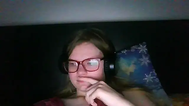 Moonolighta online show from 10, 10, 2025