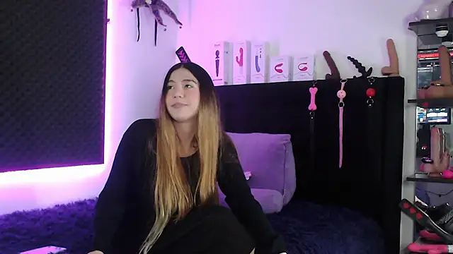 karlamoon23 online show from 26, 11, 2025