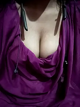 kaviyaponnu0987 online show from 1, 2, 2026