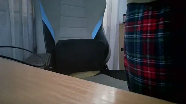 Maxxcock699  online show from 4, 4, 2026