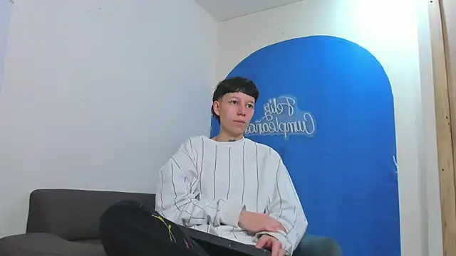 Snapshot of LiamBrown09 chatting on 8, 6, 2026 LiamBrown09 online show from 8, 6, 2026