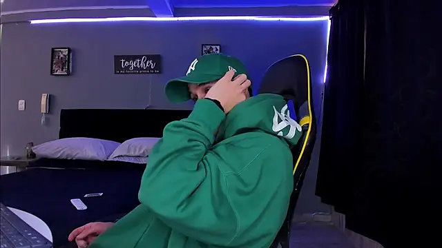 alexgiraldo   online show from 15, 10, 2025