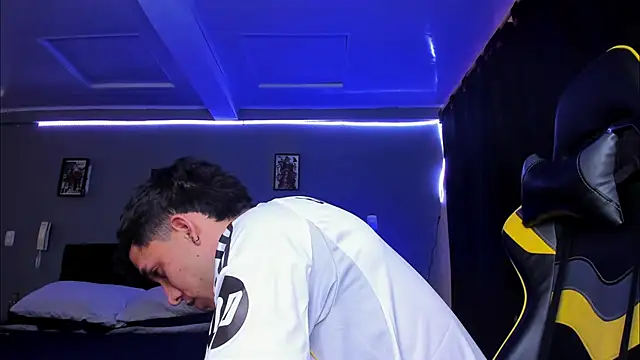 alexgiraldo   online show from 13, 11, 2025