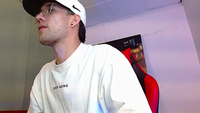 Snapshot of alexgiraldo__ chatting on 29, 5, 2026 alexgiraldo online show from 29, 5, 2026