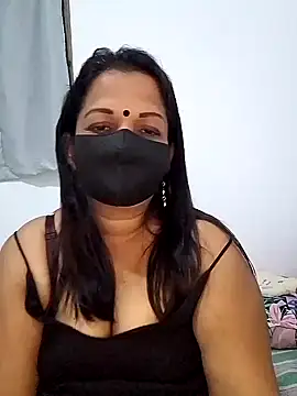 Snapshot of Madu_HotSL chatting on 8, 10, 2025 Madu HotSL online show from 8, 10, 2025