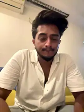 Snapshot of seenu2101 chatting on 1, 6, 2026 seenu2101 online show from 1, 6, 2026