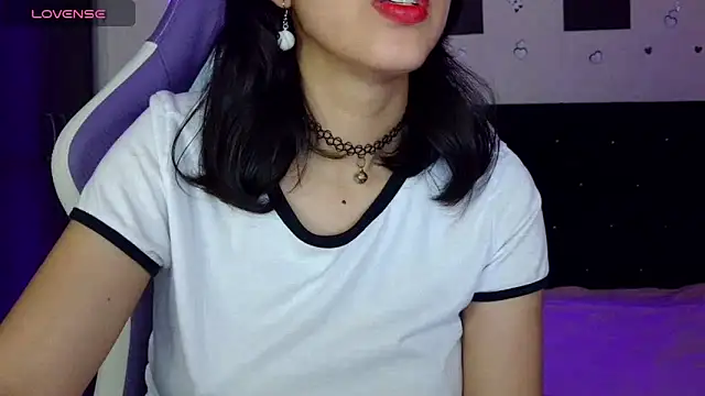 AvlieQueen online show from 10, 4, 2026