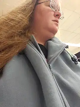 Snapshot of Love86Emily chatting on 4, 12, 2024 Love86Emily online show from 4, 12, 2024