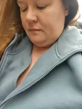 Snapshot of Love86Emily chatting on 10, 12, 2024 Love86Emily online show from 10, 12, 2024