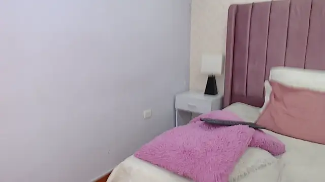 AriannaAdames online show from 21, 4, 2026