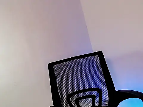 Snapshot of your_hottest_kim chatting on 13, 3, 2026 your hottest kim online show from 13, 3, 2026