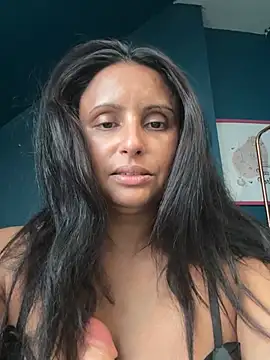Snapshot of Angelaarayexx chatting on 17, 6, 2026 Angelaarayexx online show from 17, 6, 2026