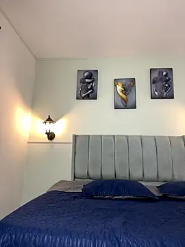 Samara Hadi  online show from 15, 9, 2025