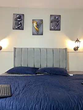 Samara Hadi  online show from 19, 11, 2025