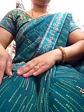 Snapshot of indianhotwife639 chatting on 22, 4, 2026 indianhotwife639 online show from 22, 4, 2026