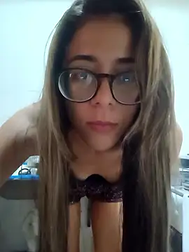 vivizinha27 online show from 12, 5, 2026