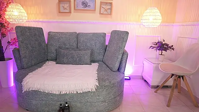 LoonaNyx online show from 11, 11, 2025