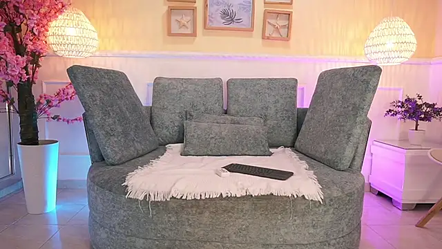 LoonaNyx online show from 21, 11, 2025