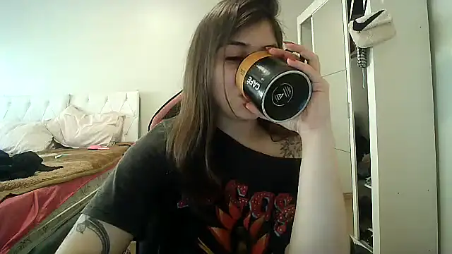 Becca B online show from 7, 10, 2025