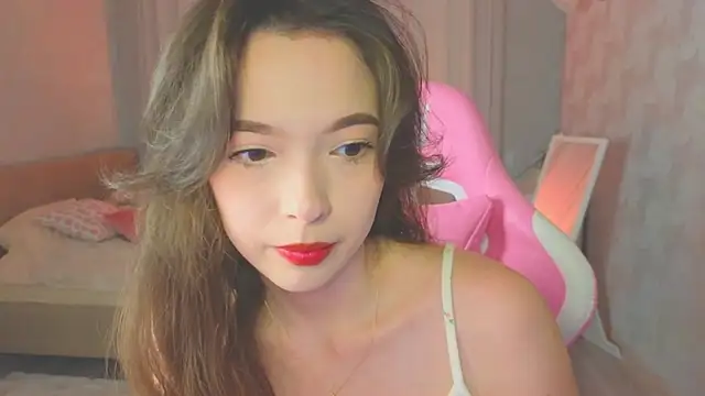 Snapshot of yuna_sunshy chatting on 5, 10, 2025 yuna sunshy online show from 5, 10, 2025