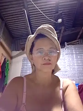 Snapshot of SexyHottMom chatting on 9, 9, 2025 SexyHottMom online show from 9, 9, 2025