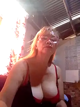 Snapshot of SexyHottMom chatting on 18, 11, 2025 SexyHottMom online show from 18, 11, 2025