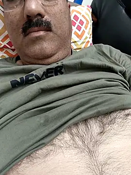 Snapshot of moonflower25 chatting on 11, 2, 2026 moonflower25 online show from 11, 2, 2026