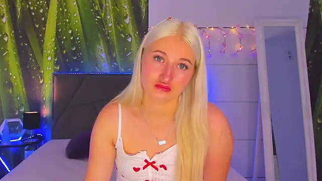 HollyTailors online show from 11, 10, 2025