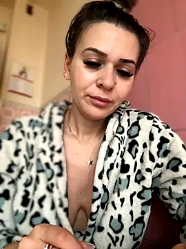 iSelena online show from 14, 11, 2025