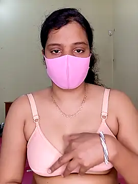 Rose-luckey online show from 18, 12, 2025