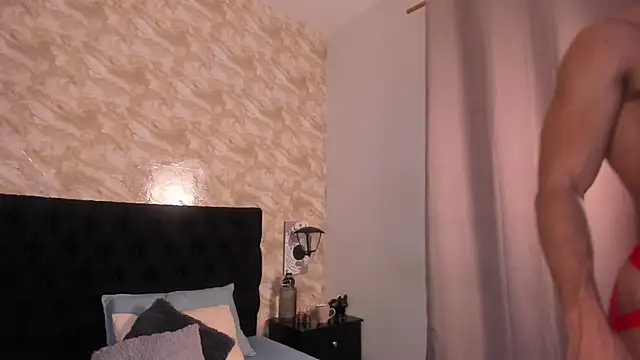 Snapshot of Lucio__Fox chatting on 28, 10, 2025 Lucio Fox online show from 28, 10, 2025