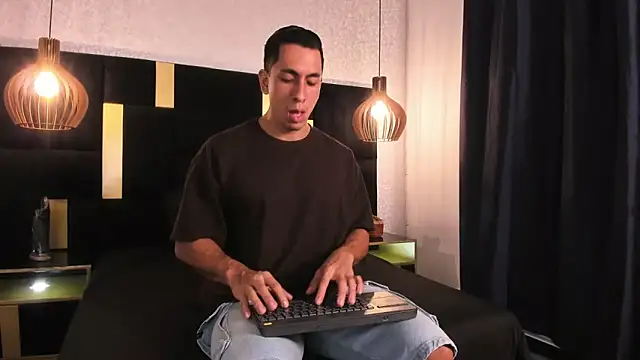 Lucio  Fox online show from 12, 4, 2026