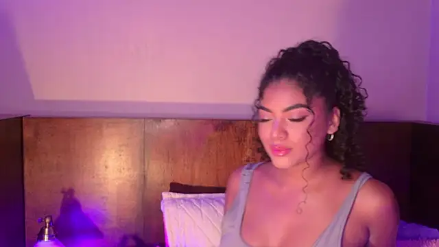 Snapshot of Carly_Monroe_ chatting on 7, 10, 2025 Carly Monroe online show from 7, 10, 2025