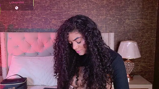 Snapshot of Carly_Monroe_ chatting on 15, 11, 2025 Carly Monroe online show from 15, 11, 2025