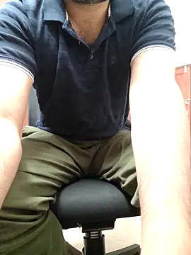 Snapshot of hairysub_india@xh chatting on 23, 10, 2025 hairysub indiaxh online show from 23, 10, 2025