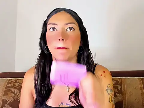 Megan Gil  online show from 3, 10, 2025