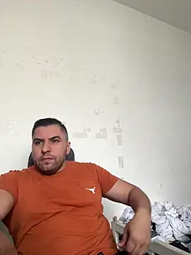 raulgzz4 online show from 4, 4, 2026