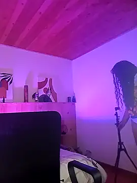 Snapshot of IVONNE_COLLINS33 chatting on 5, 3, 2026 IVONNE COLLINS33 online show from 5, 3, 2026