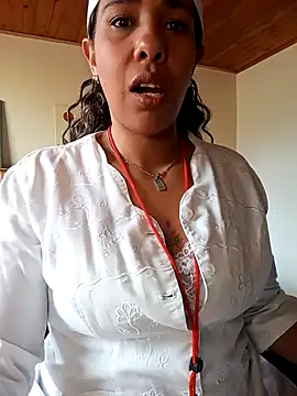 Snapshot of IVONNE_COLLINS33 chatting on 6, 3, 2026 IVONNE COLLINS33 online show from 6, 3, 2026