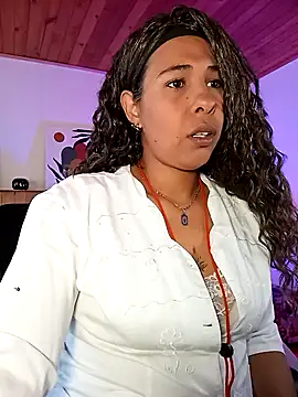 Snapshot of IVONNE_COLLINS33 chatting on 7, 3, 2026 IVONNE COLLINS33 online show from 7, 3, 2026