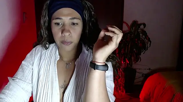 Snapshot of IVONNE_COLLINS33 chatting on 18, 3, 2026 IVONNE COLLINS33 online show from 18, 3, 2026