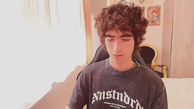 Nude Boy18 online show from 24, 10, 2025