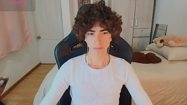 Snapshot of Nude_Boy18 chatting on 3, 2, 2026 Nude Boy18 online show from 3, 2, 2026