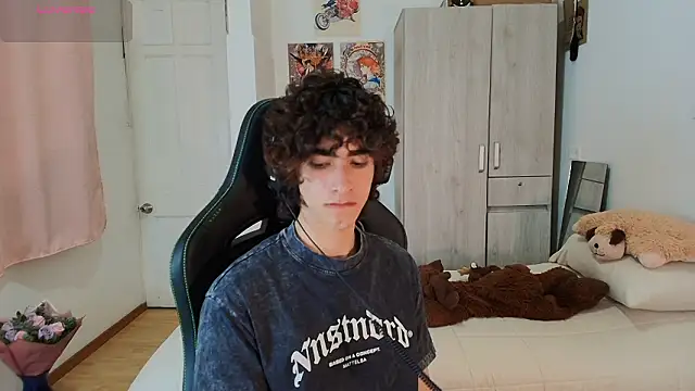 Snapshot of Nude_Boy18 chatting on 6, 2, 2026 Nude Boy18 online show from 6, 2, 2026