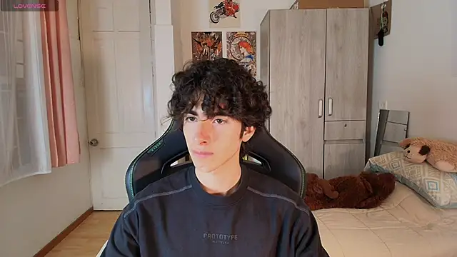 Nude Boy18 online show from 29, 3, 2026