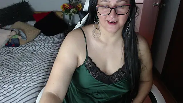 Aisha manzur online show from 5, 3, 2026